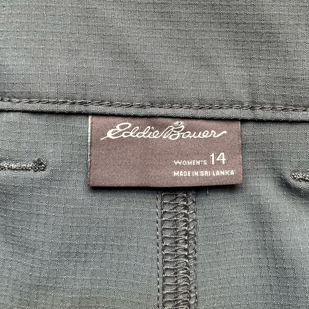 Women’s Eddie Bauer gray rip stop crop capri cargo hiking trail pant. Size 14 - Picture 7 of 16
